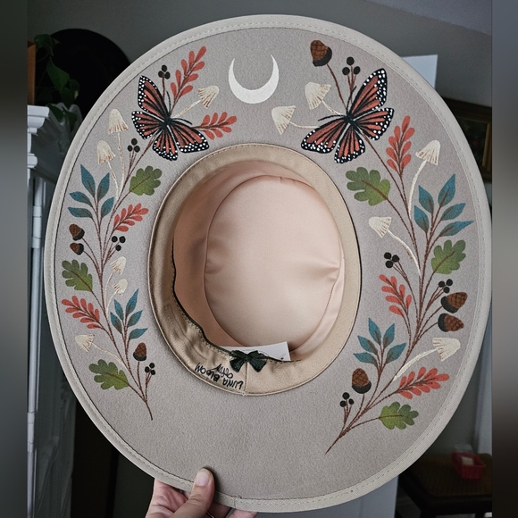 Luna Bloom Goldie Hat - Picture 1 of 11